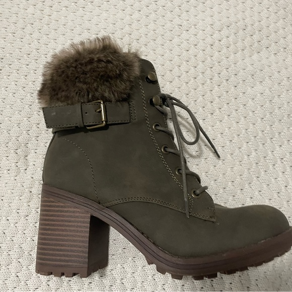 SM New York army green boots with fur - Picture 9 of 10